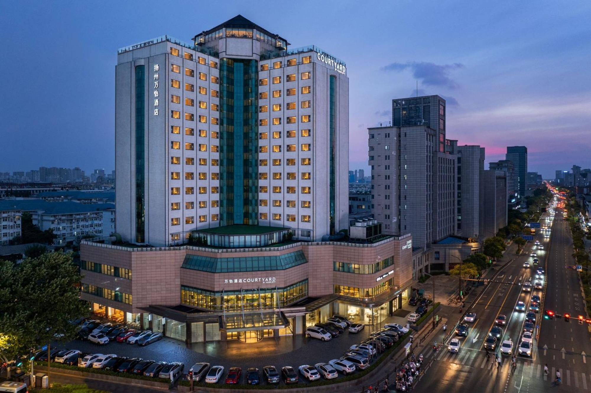 Courtyard By Marriott Yangzhou Hotel Exterior foto